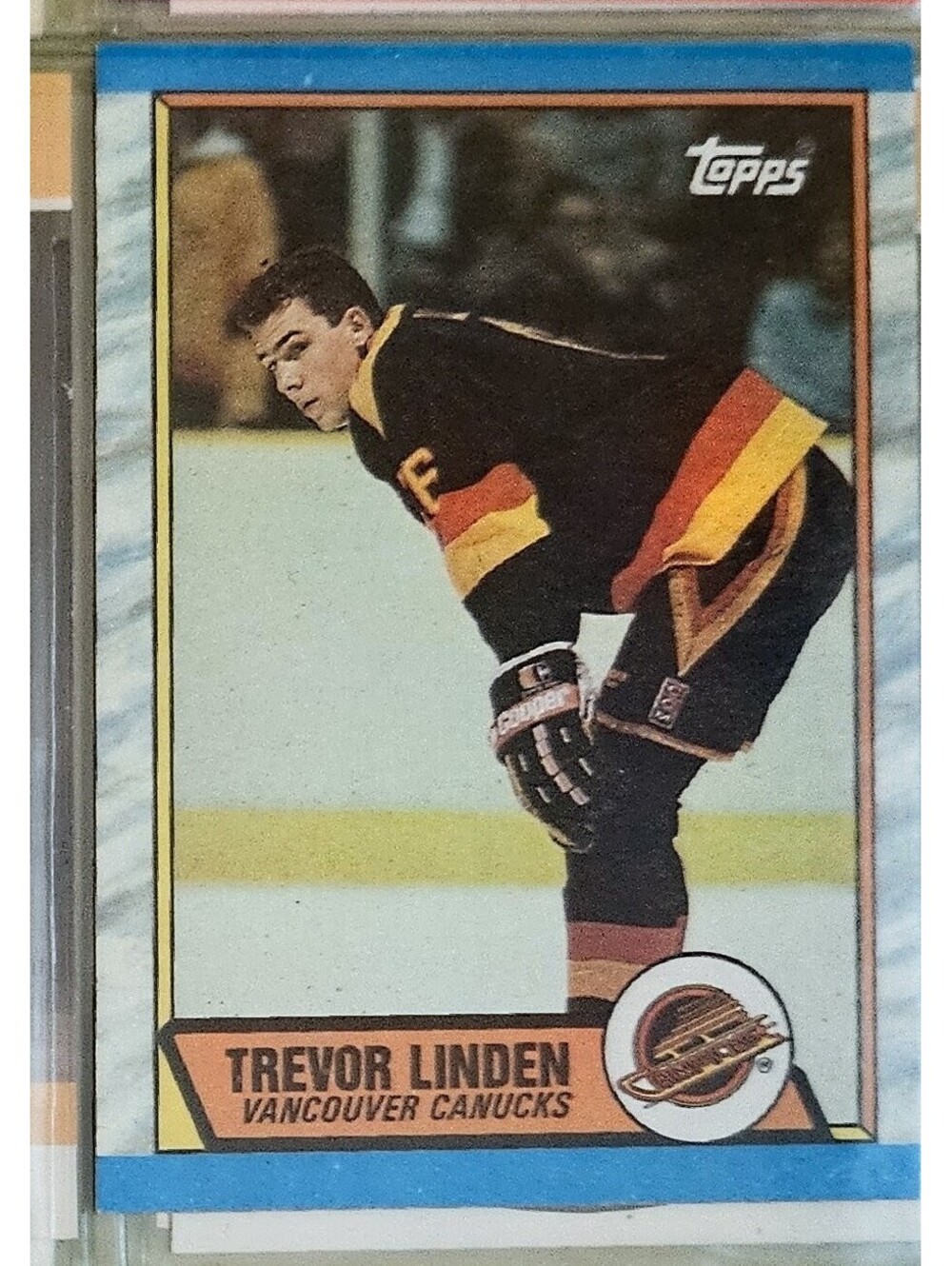1989 Topps Trevor Linden Rookie RC #89 Vancouver Canucks. NHL Hockey